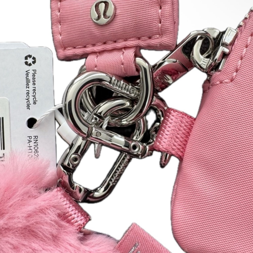 Lululemon Dual Pouch Wristlet Plush Fleece in Pink Tide - Picture 8 of 8